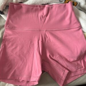 Aritzia Golden Butter Shorts in Size 8